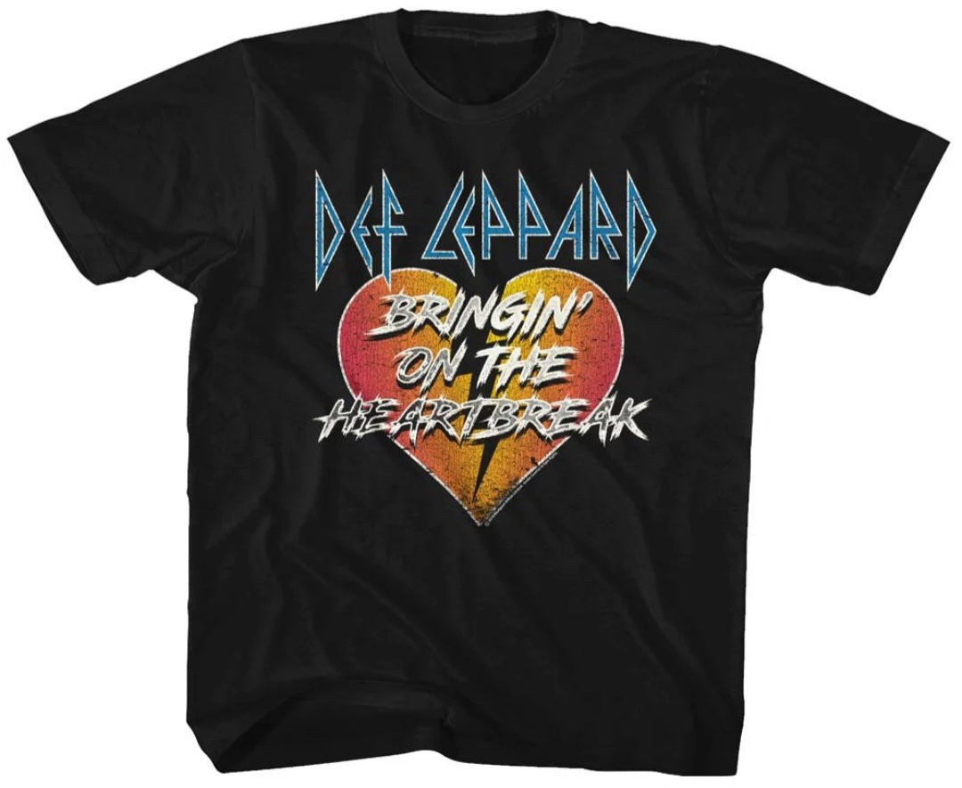 Black Def Leppard graphic T-shirt with heart logo front print