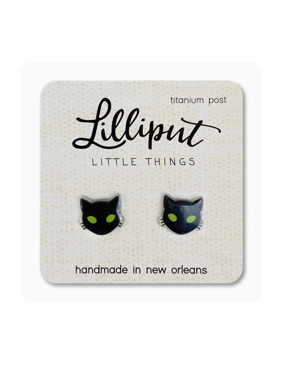 Lilliput spooky cat stud earrings with green eyes, titanium post backs