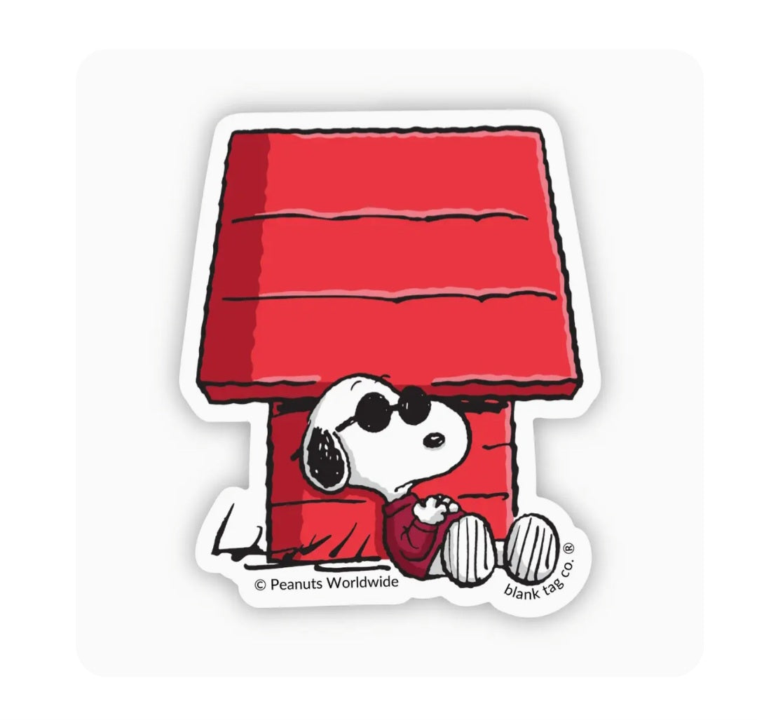 Waterproof cartoon sticker of Snoopy beside a red doghouse panel